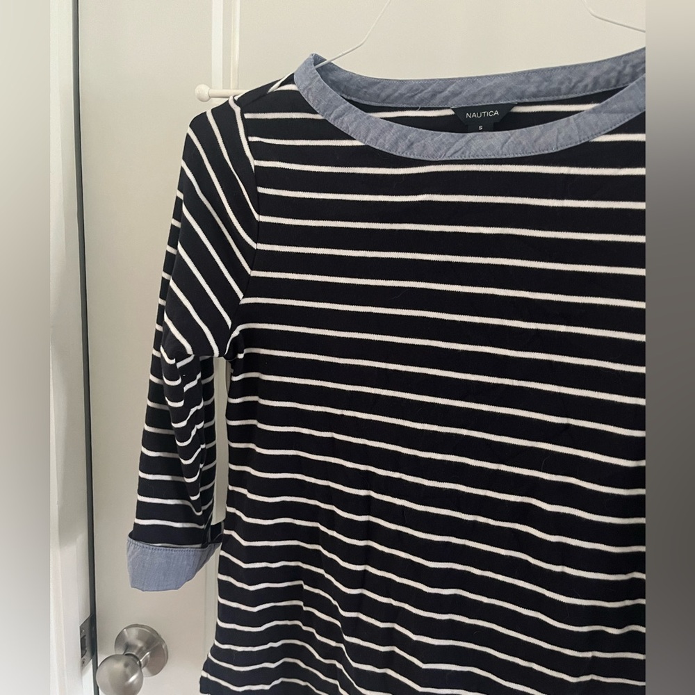 Nautica Striped Navy and White Top Small